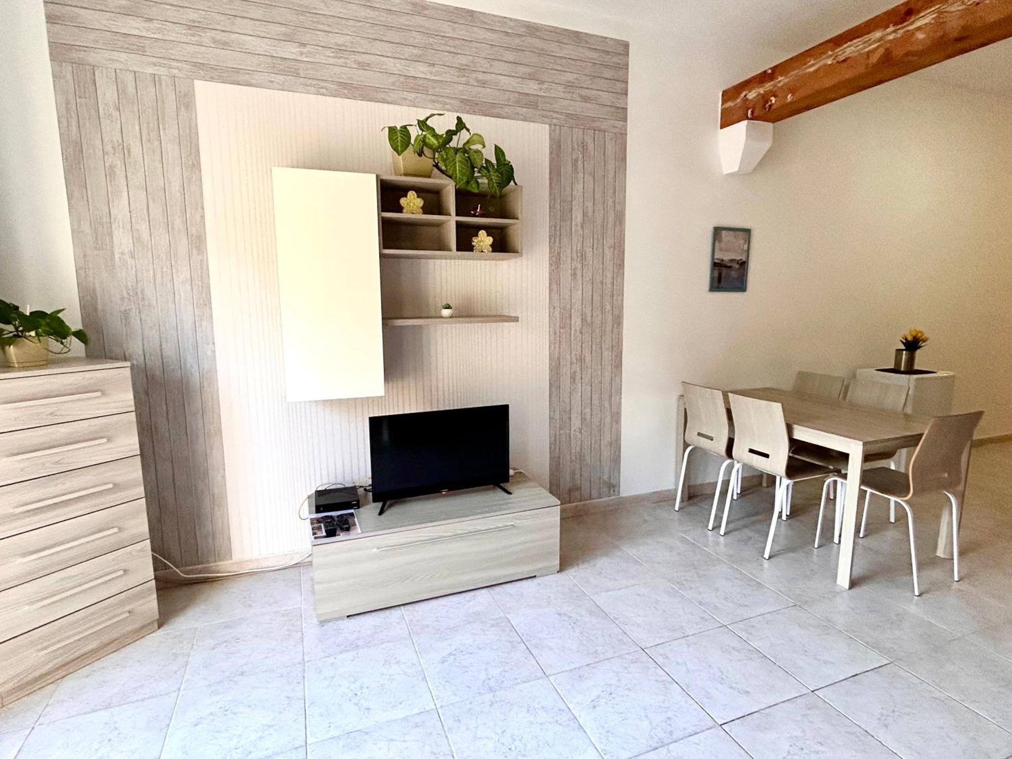Arzella Apartments Xlendi Stylish Stay Near Beach Local Eats Exterior photo
