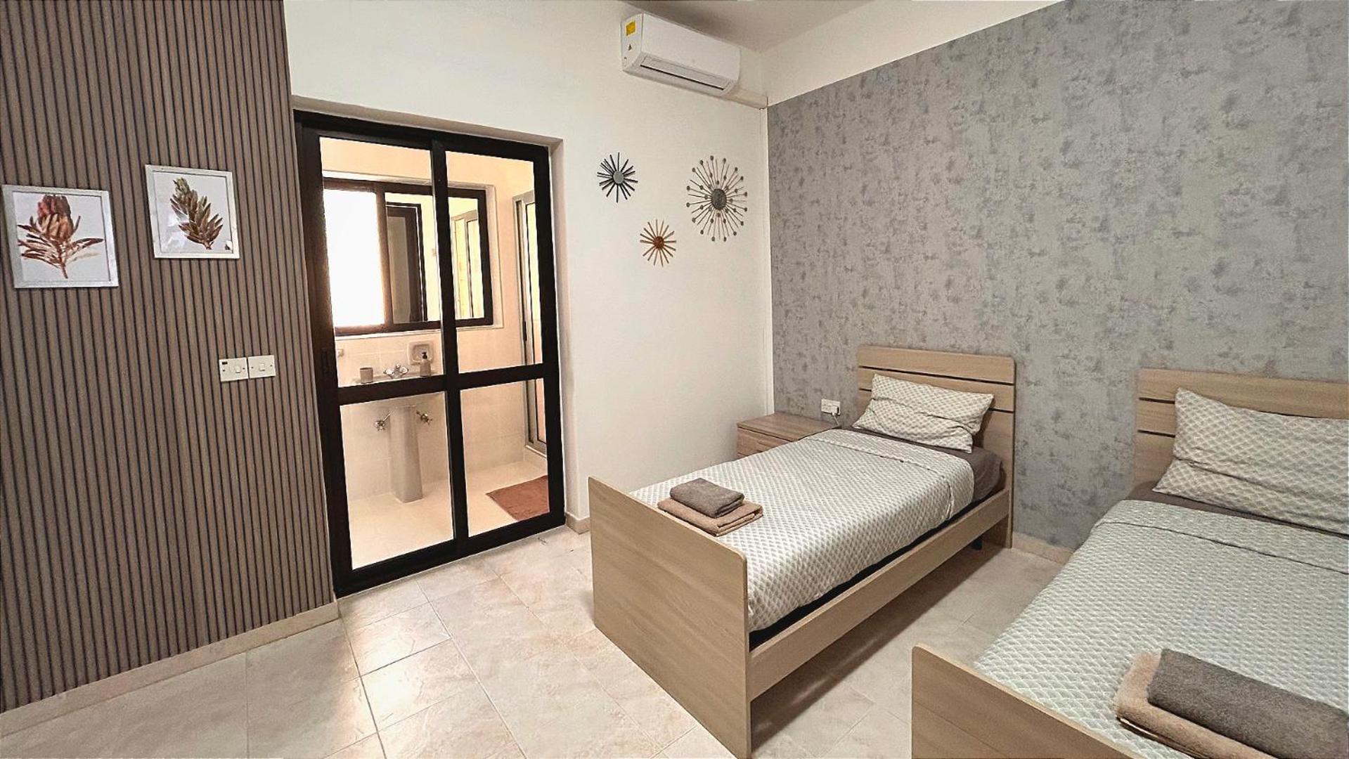 Arzella Apartments Xlendi Stylish Stay Near Beach Local Eats Exterior photo