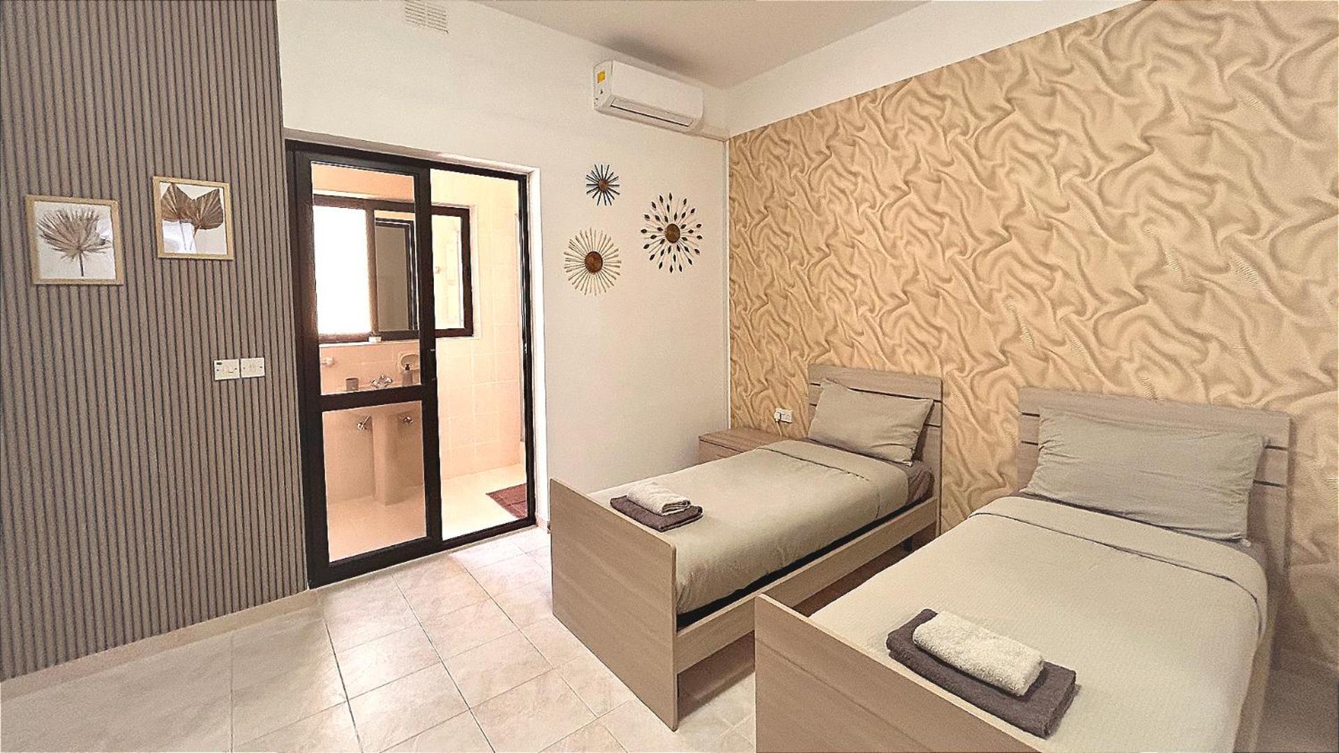 Arzella Apartments Xlendi Stylish Stay Near Beach Local Eats Exterior photo